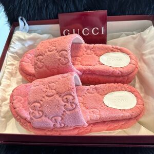Gucci GG Platform sandals PINK size 38.5
BRAND NEW IN BOX